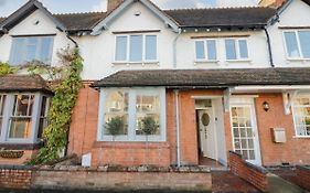 5 Albany Road